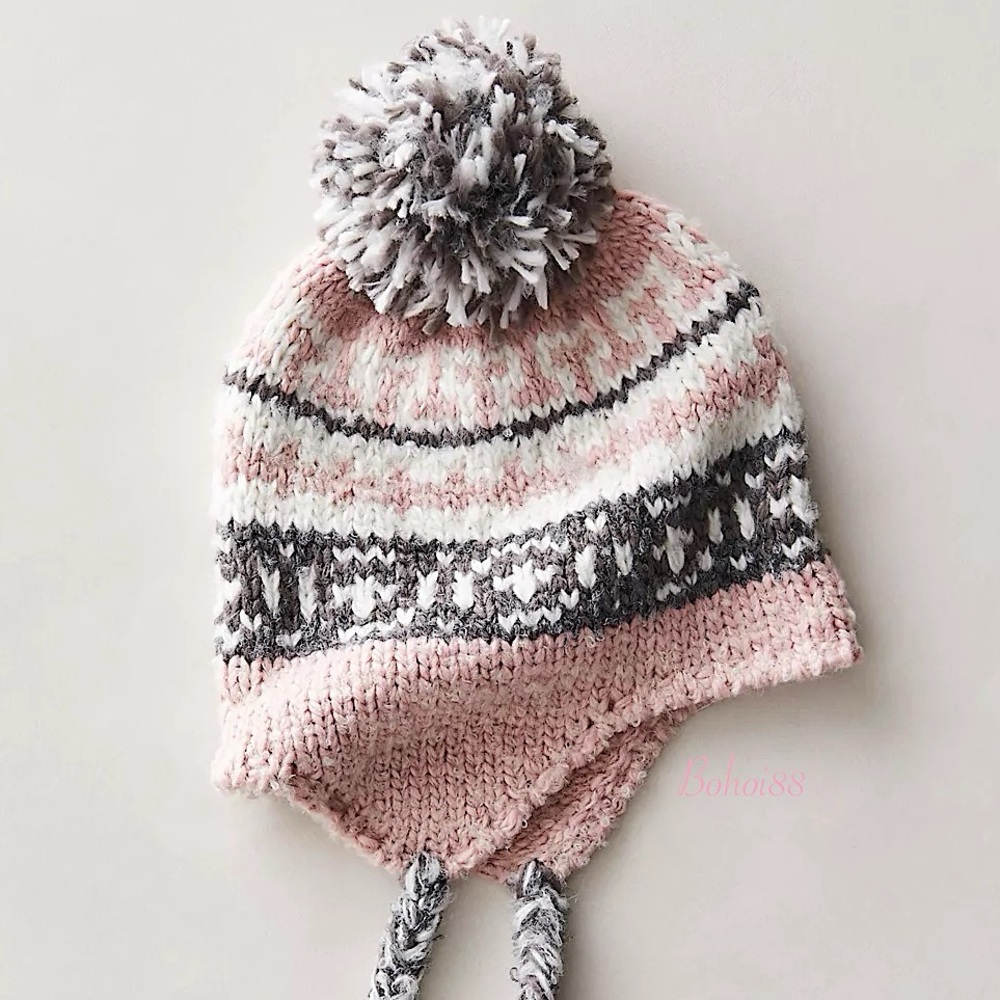 NEW Free People Pom Knit Beanie - Picture 2 of 13